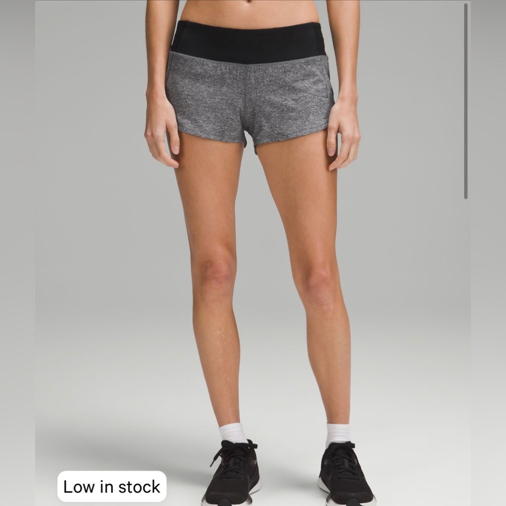 Speed up low rise 2.5” Lululemon shorts size 2